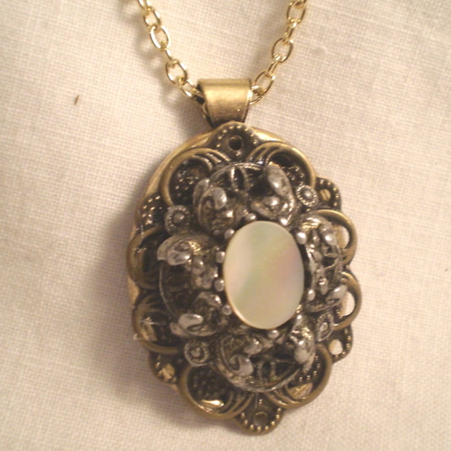 Victorian Style Mother of Pearl Necklace