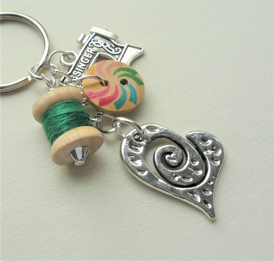 Green Sewing Keyring or Bag Charm Button Cotton Reel Sewing Machine  KCJ4063