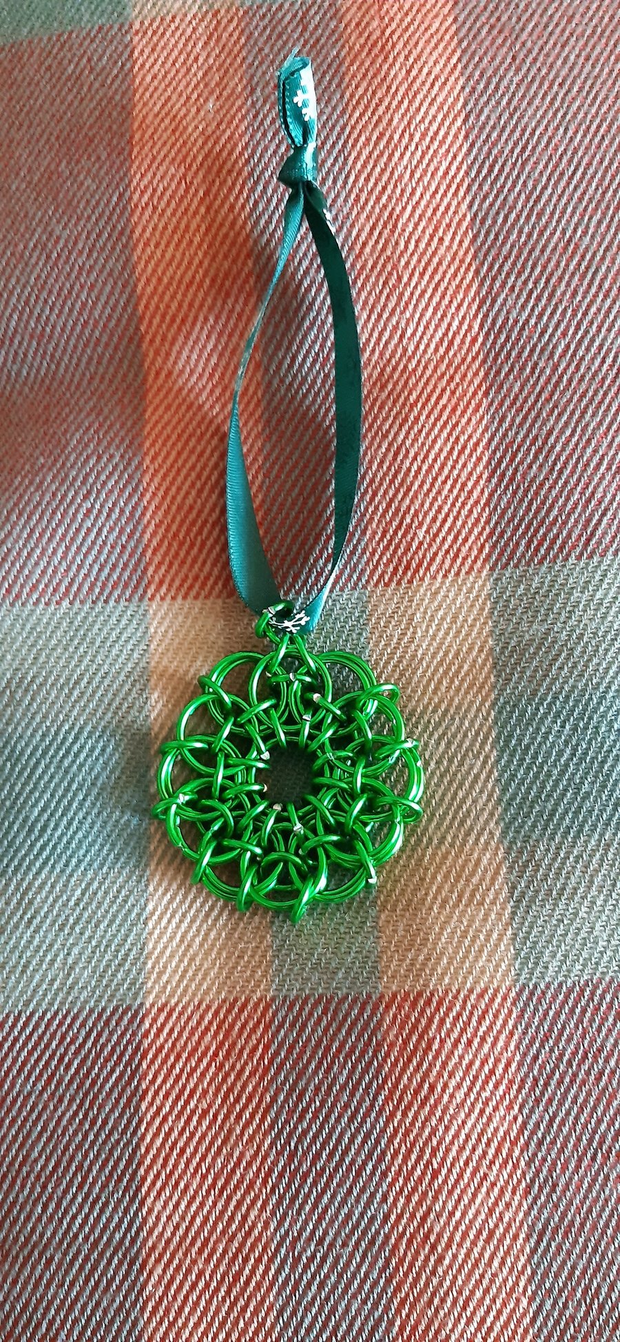 Chainmail Christmas decoration bauble green wreath.