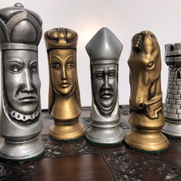 Chess set - Gothic Heads Chess pieces - Medieval theme (Board not included)
