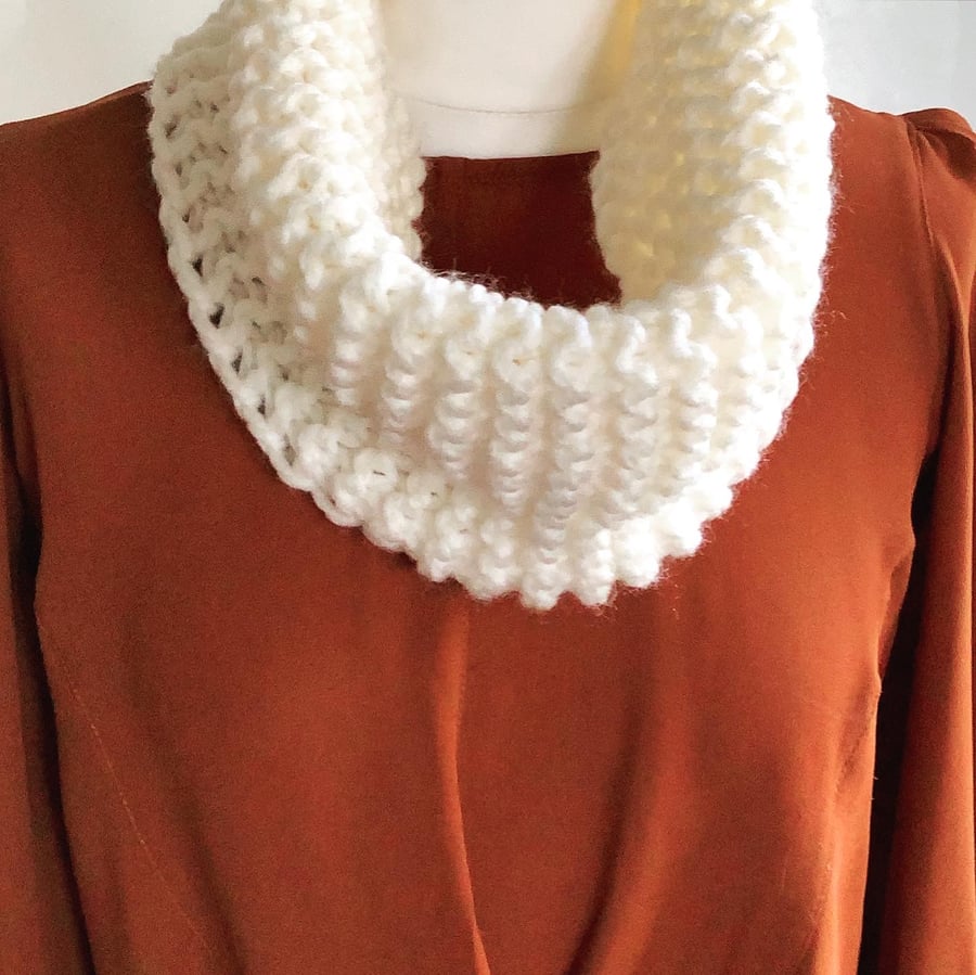 Chunky cowl, hand knitted cream cowl, knit neckwarmer