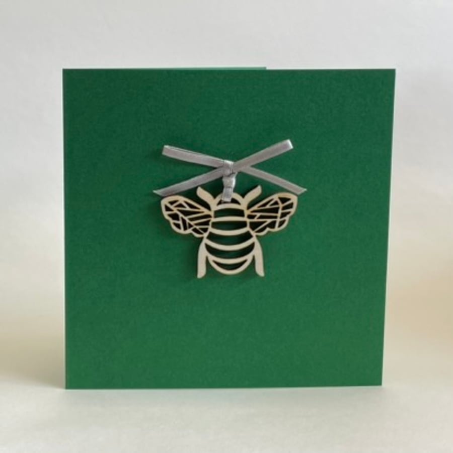 Bee card with detachable decoration