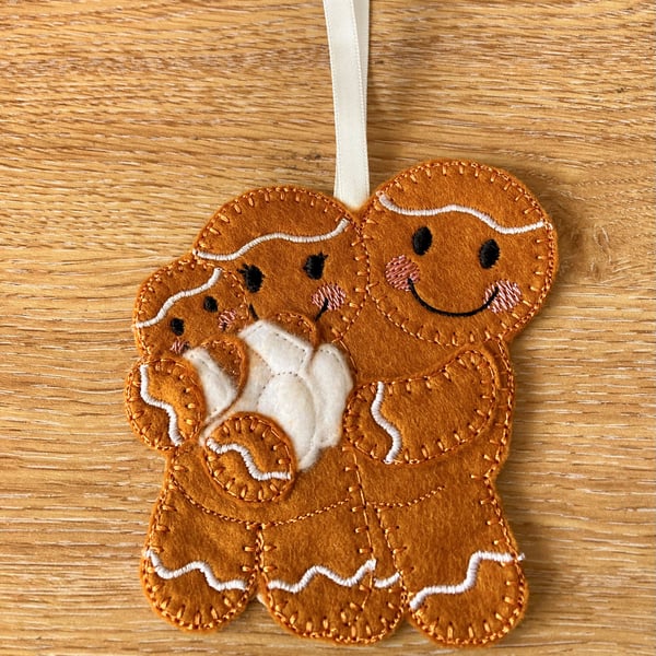 Gingerbread Family with New Baby