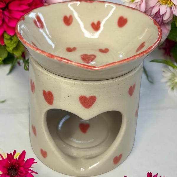 Perfectly imperfect - Heart shaped wheel thrown oil & wax melt burner 