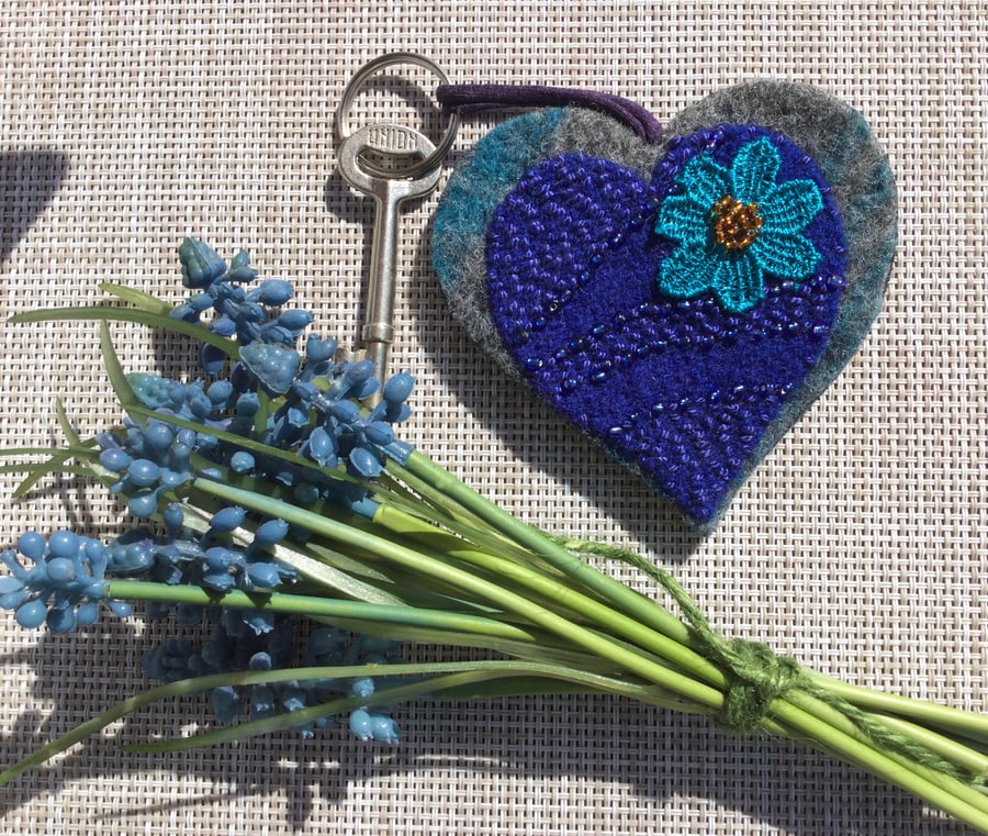 Recycled Wool Heart Keyring 