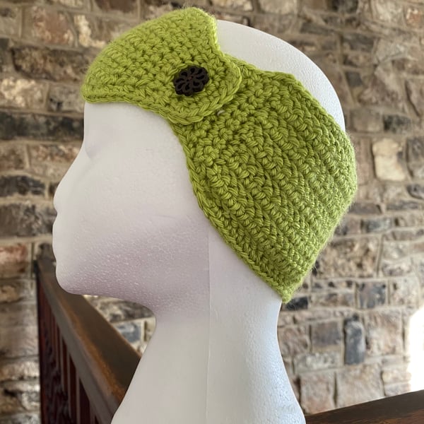 Women’s green ear warmer, chartreuse, premium acrylic yarn