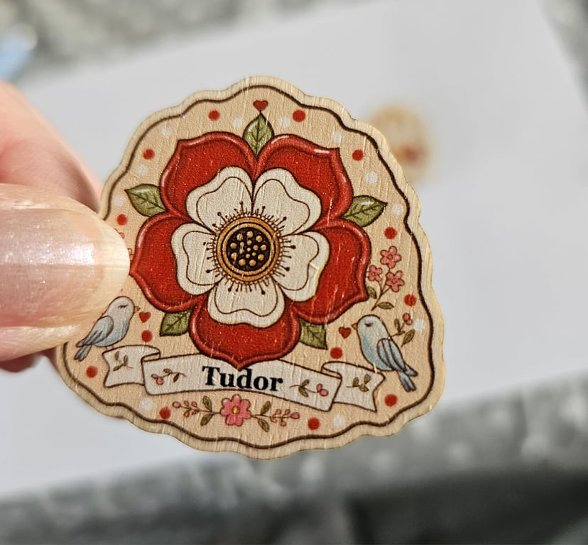 Tudor Rose Wooden Pin Badge - Folk Art History Brooch - Tudor England Wooden pin