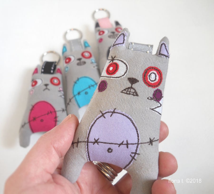 freemachine embroidered zombie kitty bag charm keyring lilac