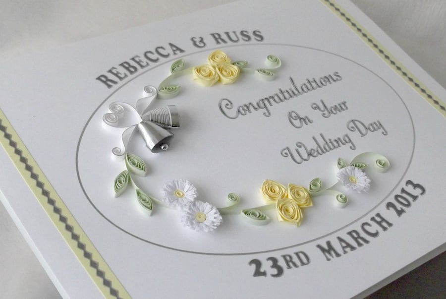 Wedding day congratulations card with quilled flowers