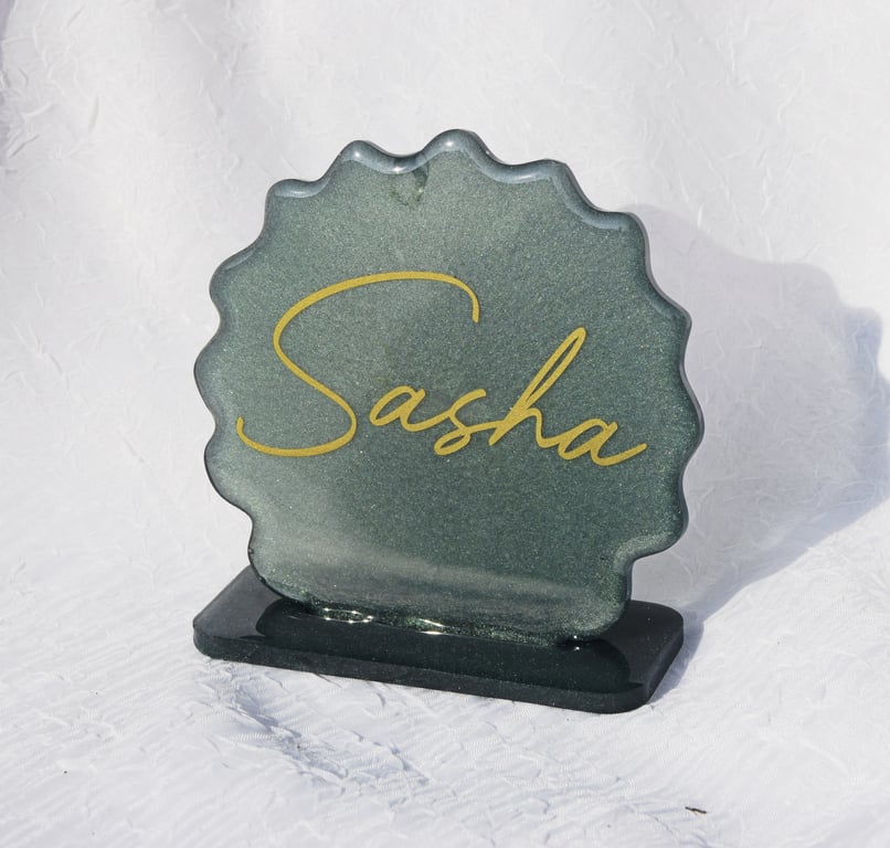 Elegant Resin Place Name Stands Wavy Edge Outline Wedding Table & Keepsake