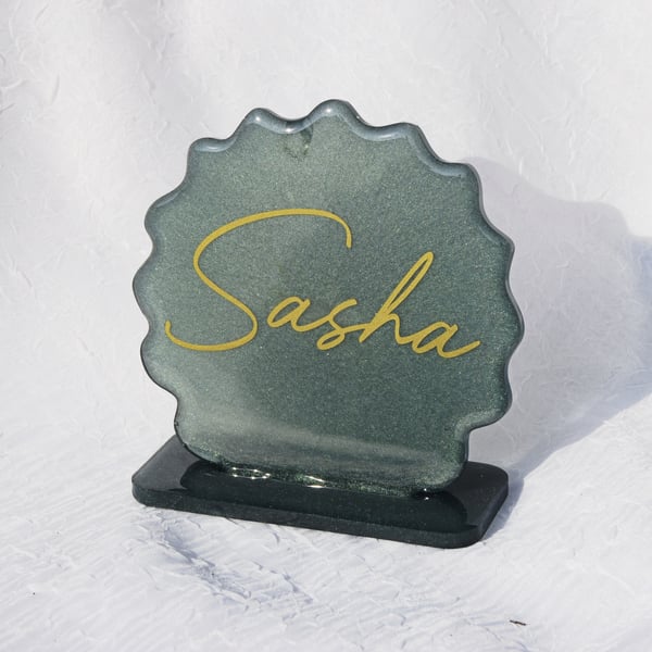 Elegant Resin Place Name Stands Wavy Edge Outline Wedding Table & Keepsake