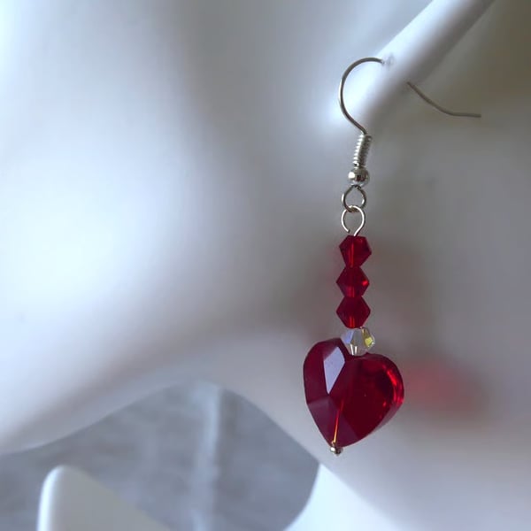  Pair of  Red Crystal Glass Heart Earrings 
