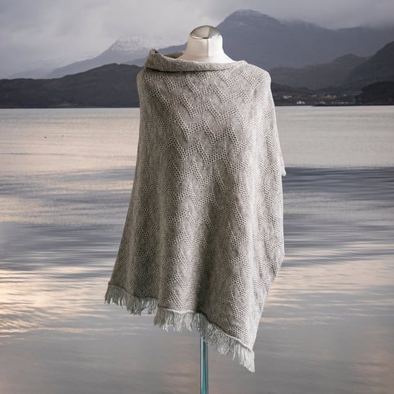 Seashore Merino Textured Women's Poncho - Mist Grey