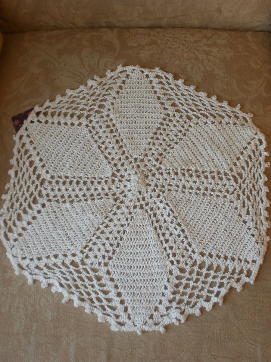 Hand crochet table centre