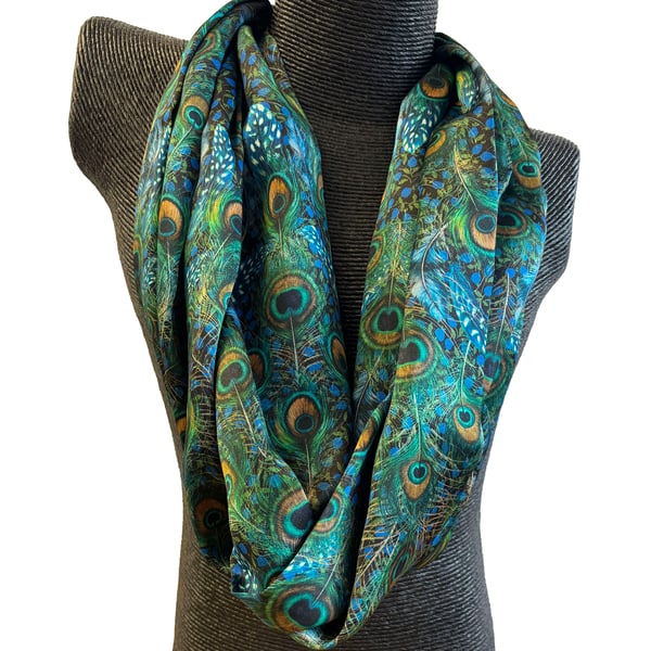 Liberty silk Blue Peacock Manor