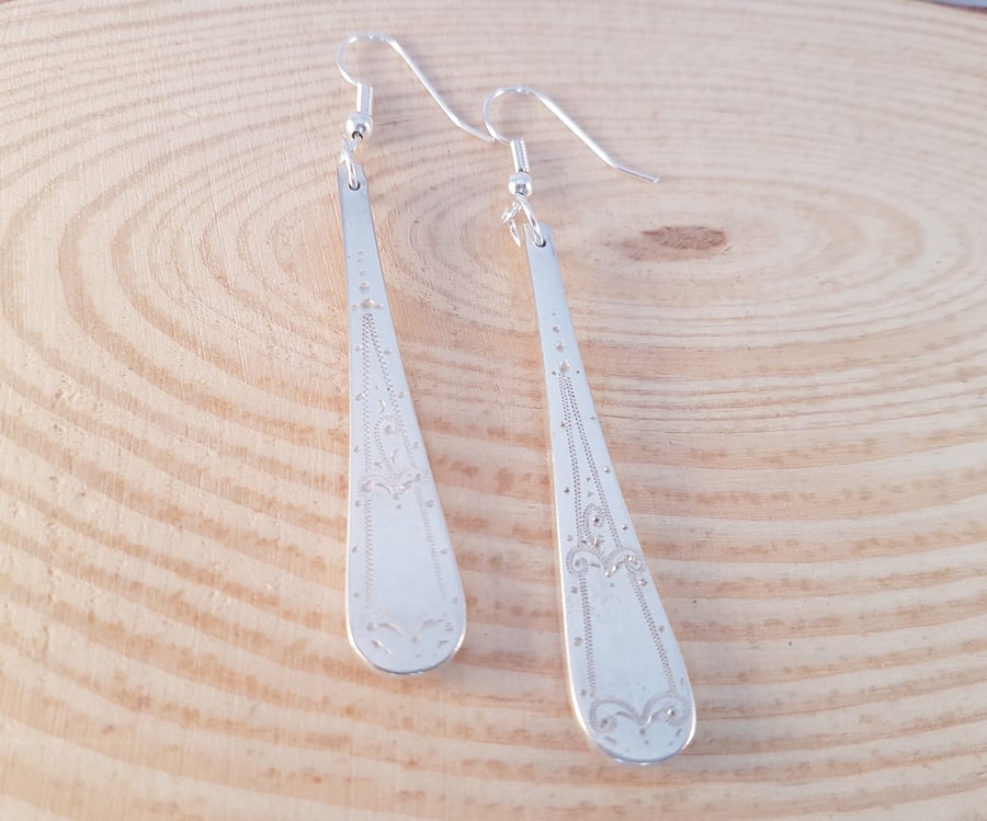 Upcycled Silver Plated Swirl Spoon Handle Drop Dangle Earrings SPE041702