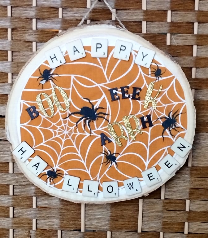 Halloween wooden slice decoration 