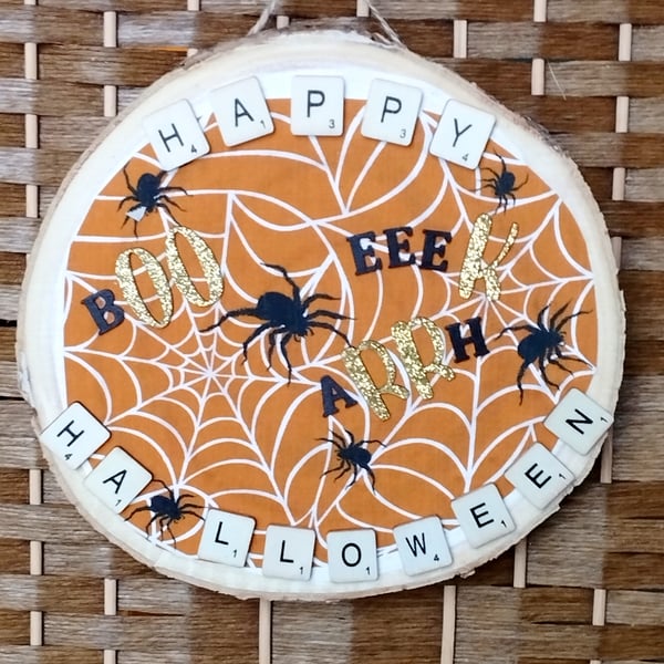 Halloween wooden slice decoration 