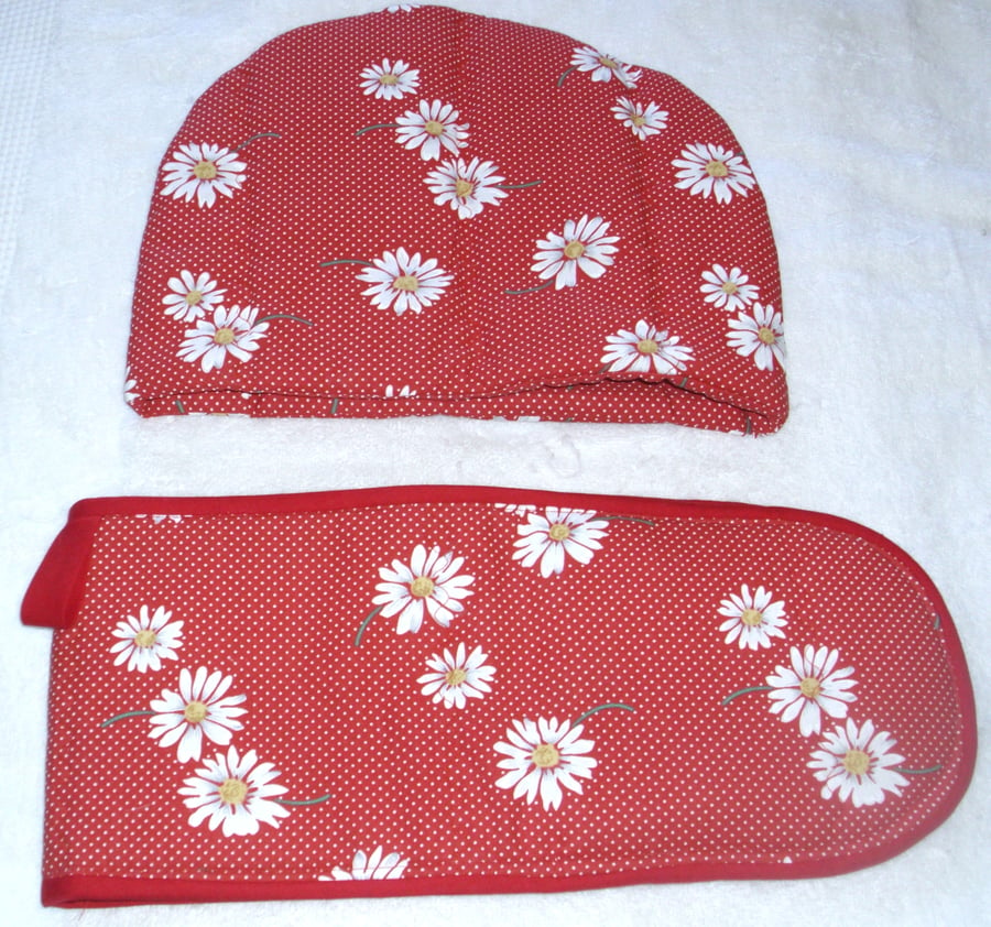 Bright White daisies on red tea cosy and oven glove set