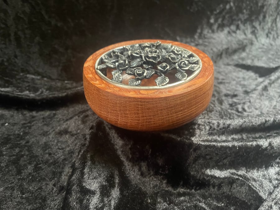 Potpourrl or trinklet bowl