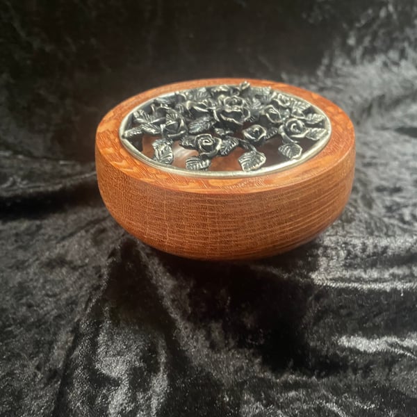 Potpourrl or trinklet bowl