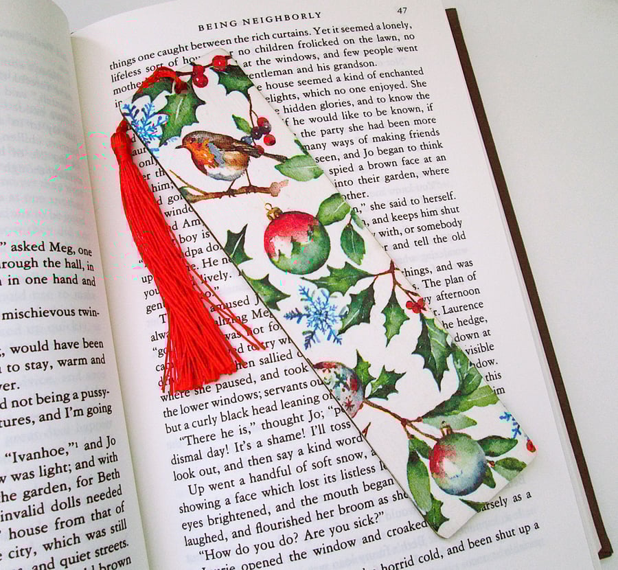 Robin and baubles Christmas wood decoupage bookmark with tassel