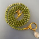 Green hand made peridot beaded necklace 