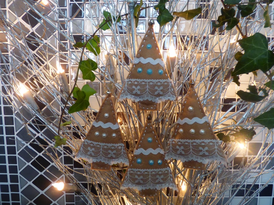 Felt Gingerbread Christmas Tree Tree Decorations White Blue Pearl FREE POST