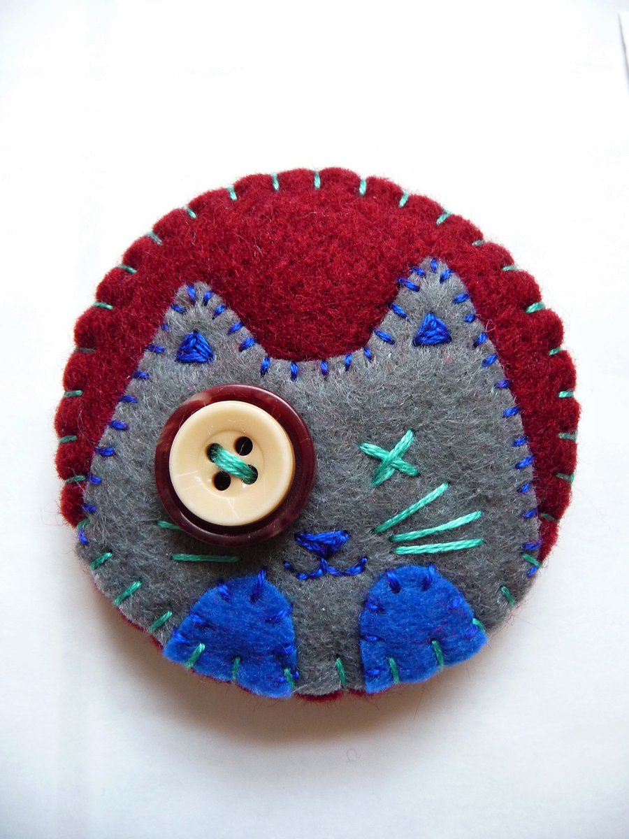 Clip Art Inspired Cat Design Handmade Felt Brooch