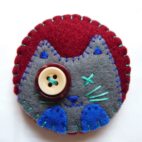 Clip Art Inspired Cat Design Handmade Felt Brooch