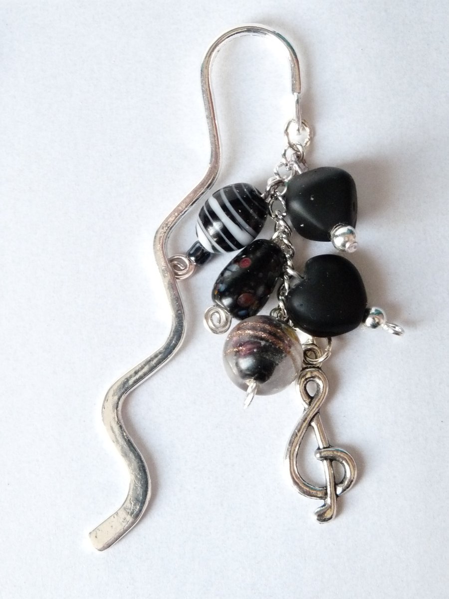 Black Indian Glass Bead Treble Clef Charm Bookmark