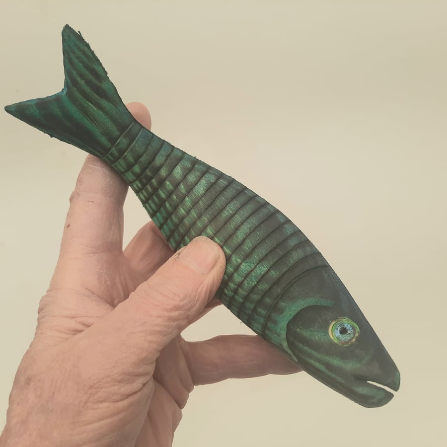 Articulating fish