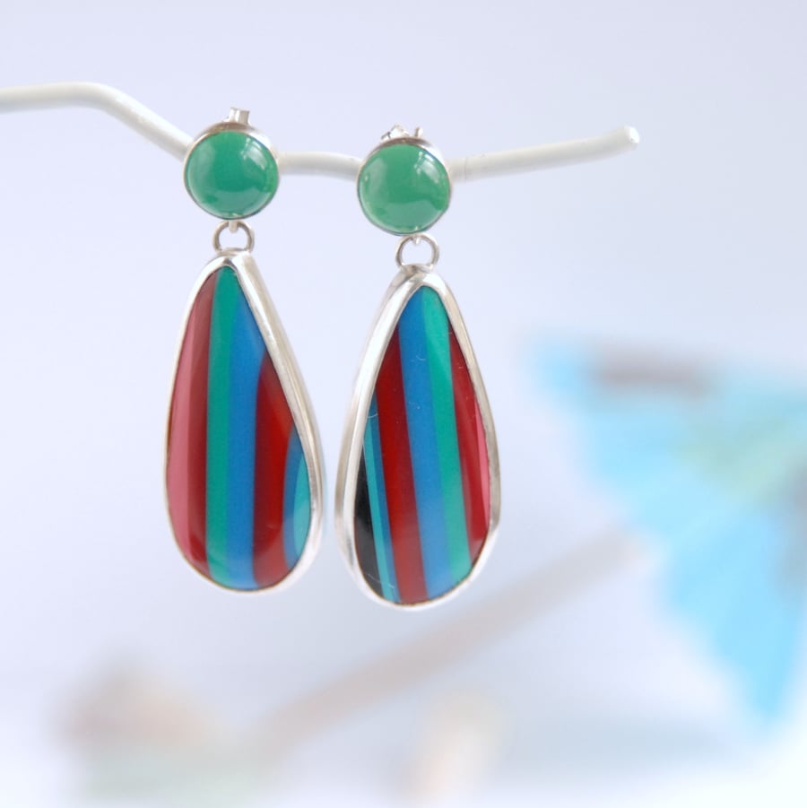 Green onyx and surfite silver earrings