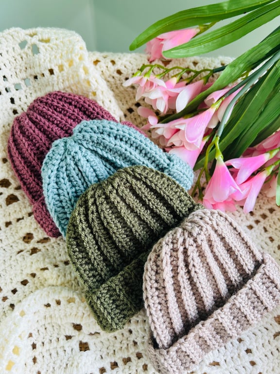 Cosy Ribbed Baby Beanie Hat age 0-3 months
