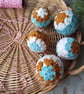 Summer Seconds Crochet Christmas Bauble Decoration Set of 5 Gold Mix