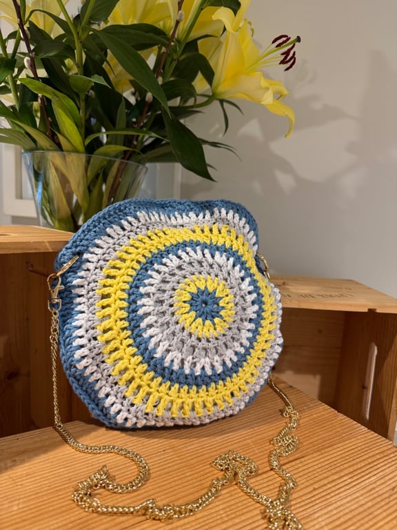 Round Crochet Shoulder Bag
