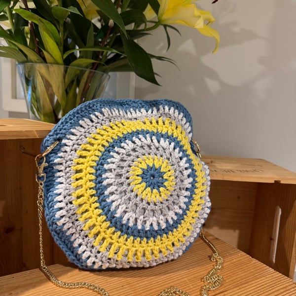 Round Crochet Shoulder Bag
