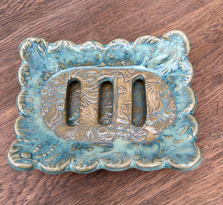 Handmade ceramic soap dish & tray in green 15cm x 11.5cm