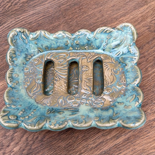 Handmade ceramic soap dish & tray in green 15cm x 11.5cm
