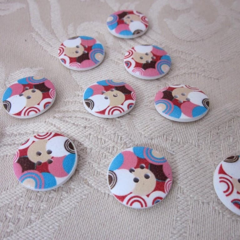 10 Medium Painted Retro Pattern Wooden Craft Buttons