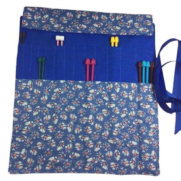 Straight knitting needle case with daisy print,needle roll, tie up needle storag