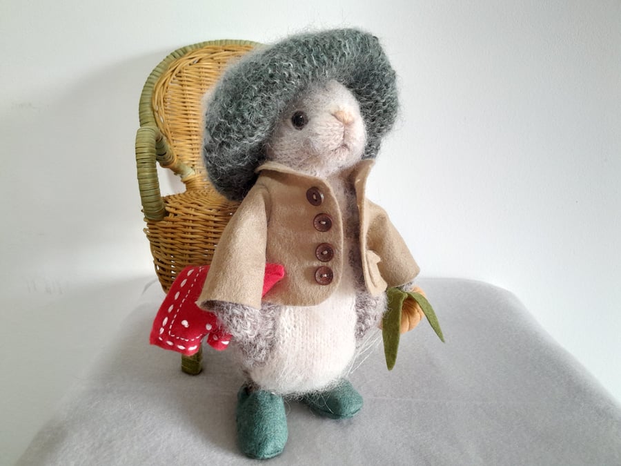 Benjamin Bunny, dotpebblesknits design