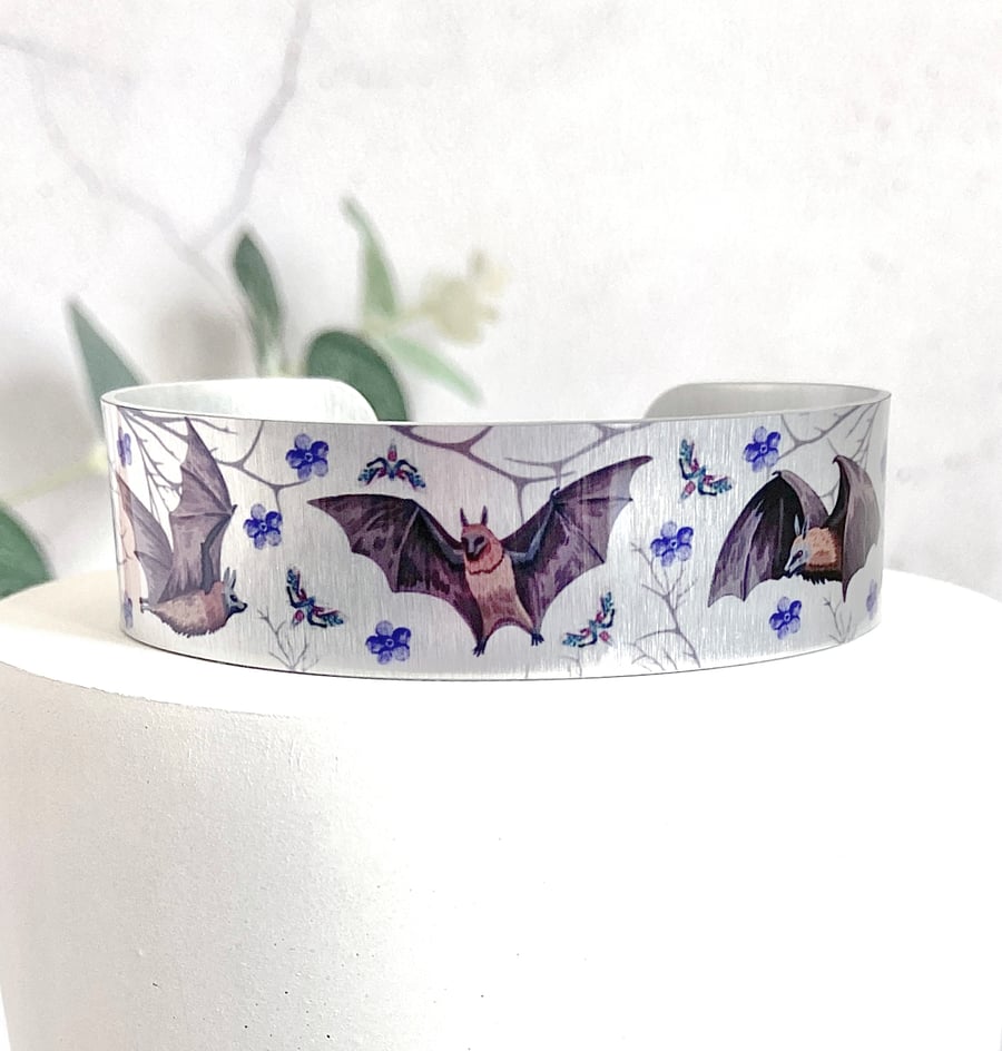 Bat bangle, metal cuff bracelet, handmade wildlife jewellery gifts. (769)