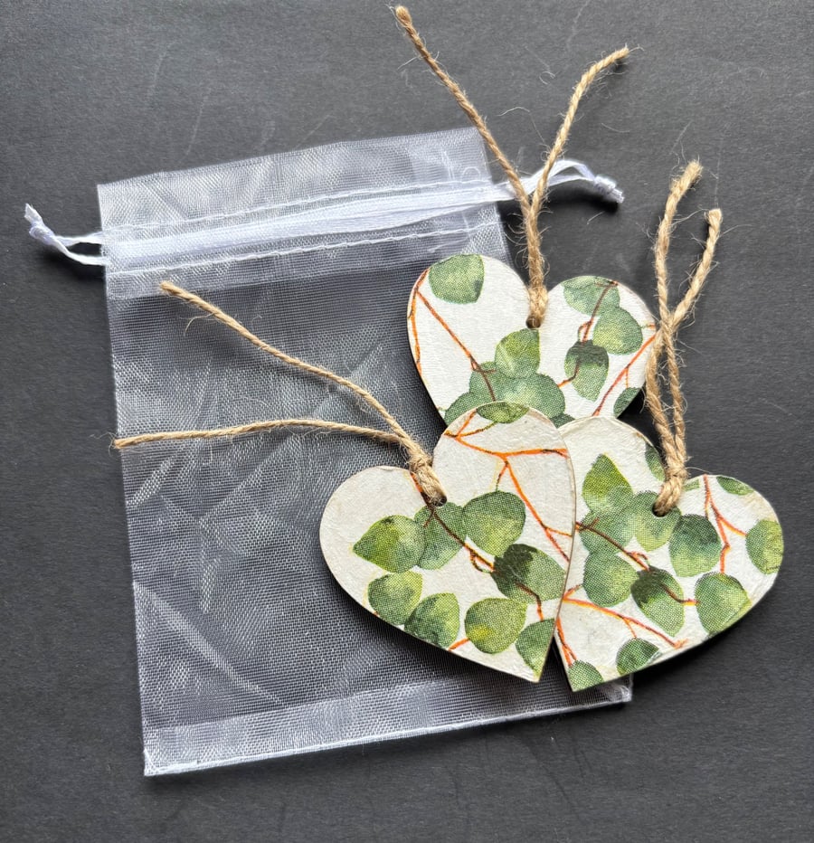 Mini green leaf decoupaged wooden gift embellishments