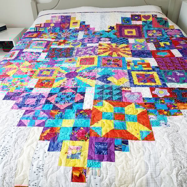 HANDMADE QUILTED THROW - Gypsy heart