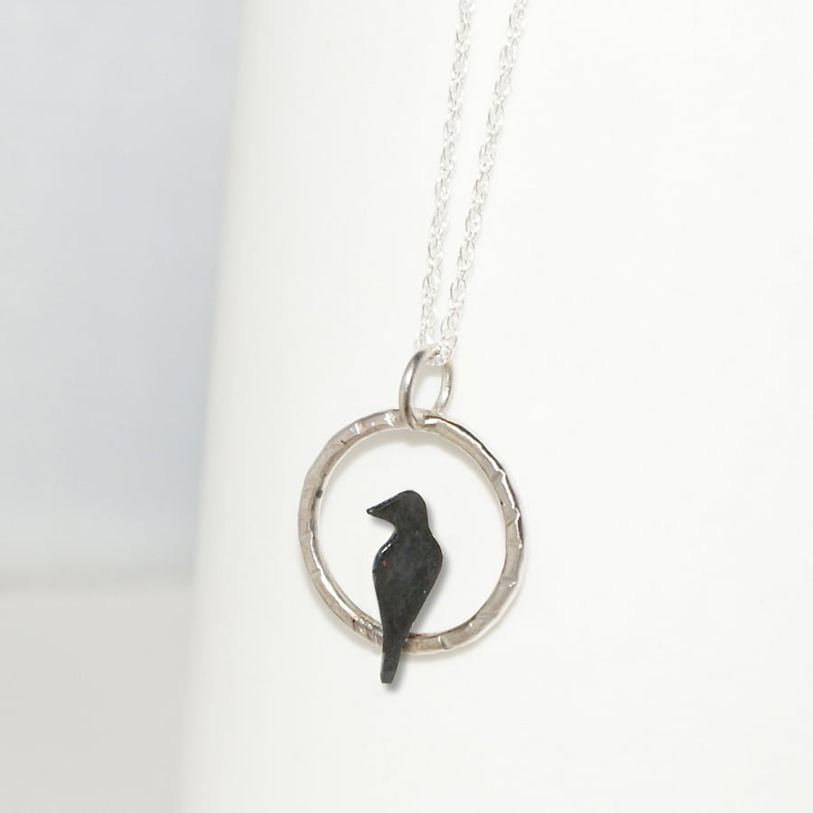 Tiny bird necklace 