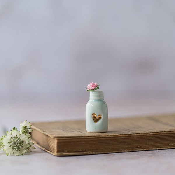 Glazed Mini Bottle with Embossed Gold Heart and Paper Pink Rose(Wire stem)