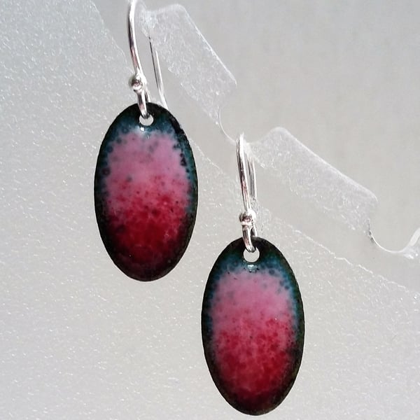 Enamelled copper red and pink oval earrings 080