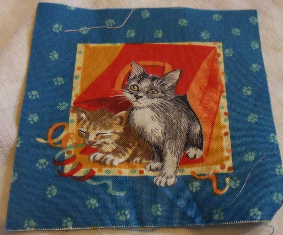 100% cotton fabric squares. Two cute cats (63)