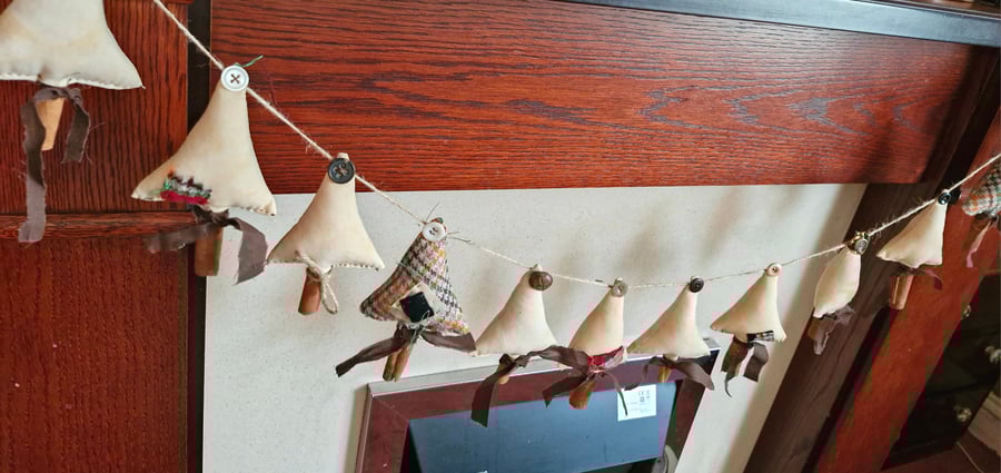 Meadowbelle Primitive Tree Fabric Garland.